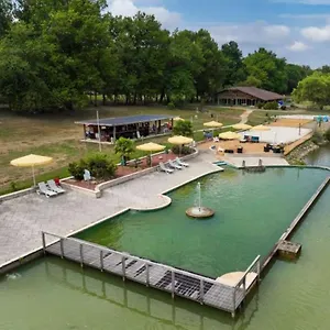 Camping Les Lacs D'armagnac Camping