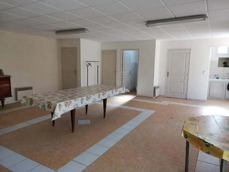 Villa Maison De Campagne Avec Lac Prive à Saint-Côme-dʼOlt Hébergement de vacances